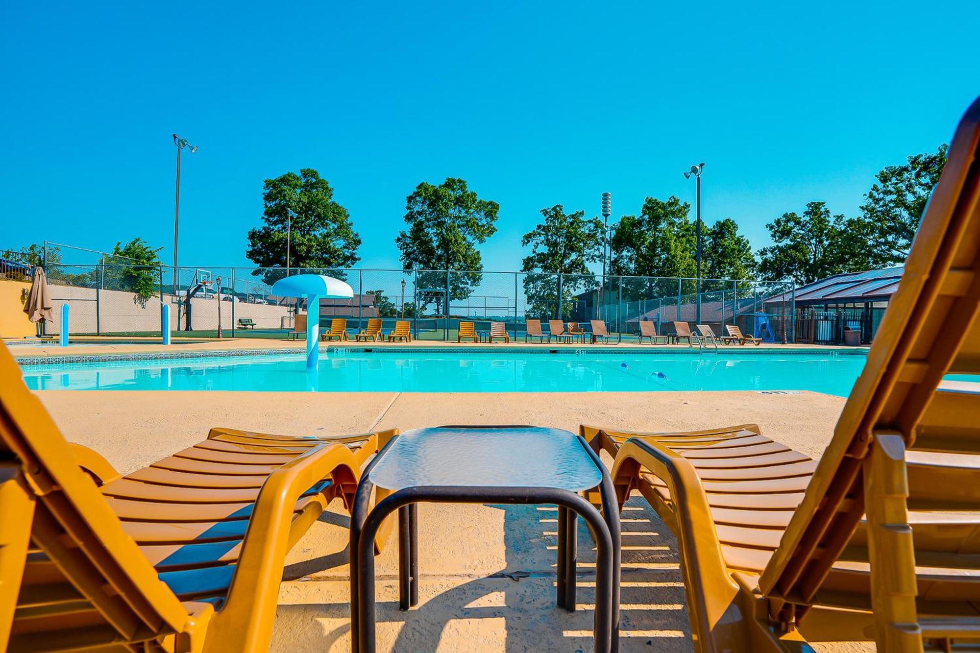 Lofty Retreat & Paradise Pointe Branson Rum bild